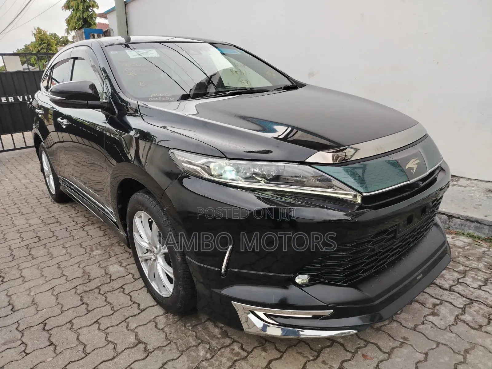 Toyota Harrier 2.0 Turbo 2019