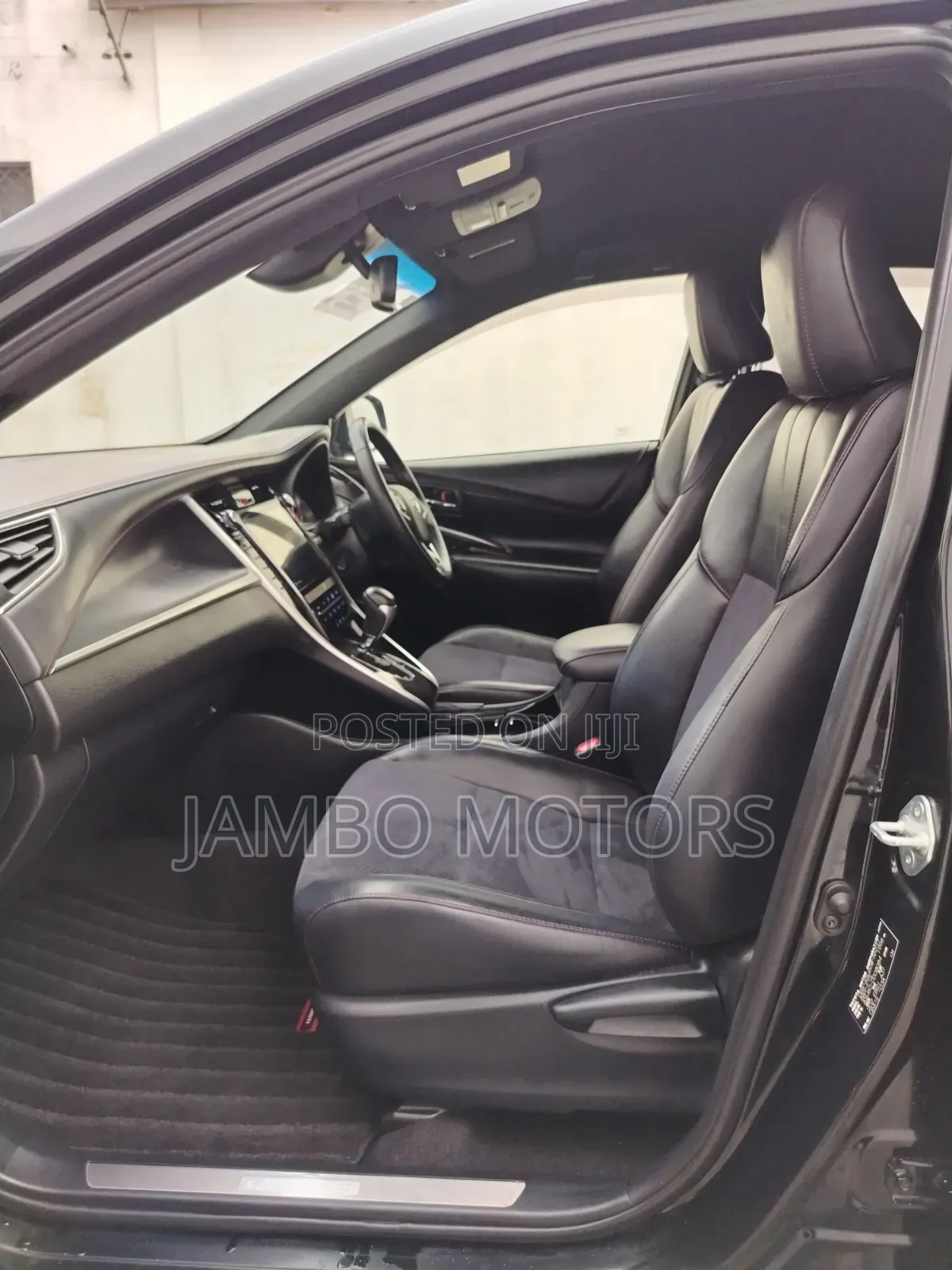 Toyota Harrier 2.0 Turbo 2019