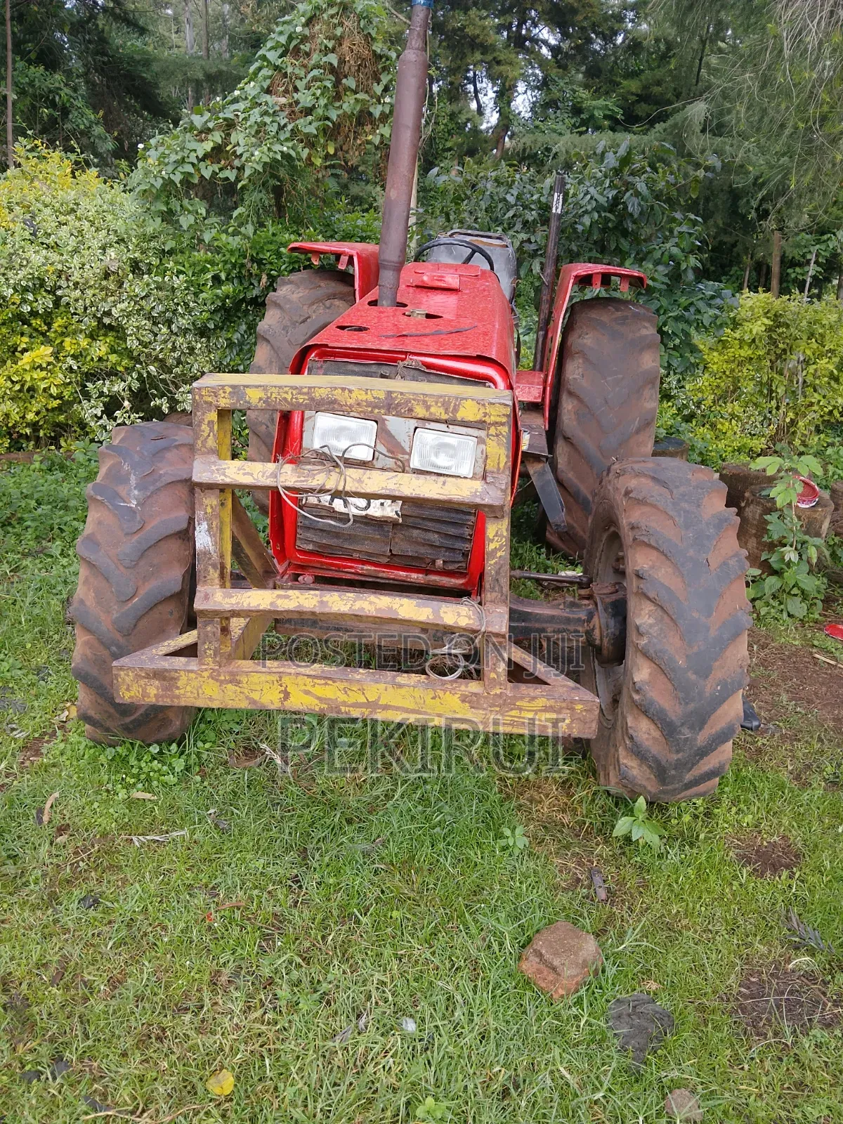 Tractor Mf440