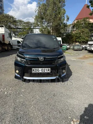 Toyota Voxy SV Premium 2014 Blue