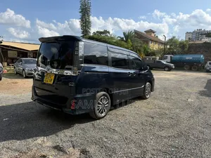 Toyota Voxy SV Premium 2014 Blue
