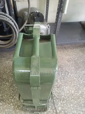 20l Steel Jerrican With Car Carrier