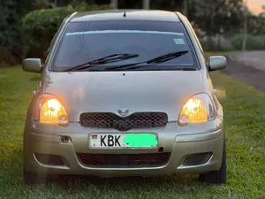 Toyota Vitz 2003 Silver