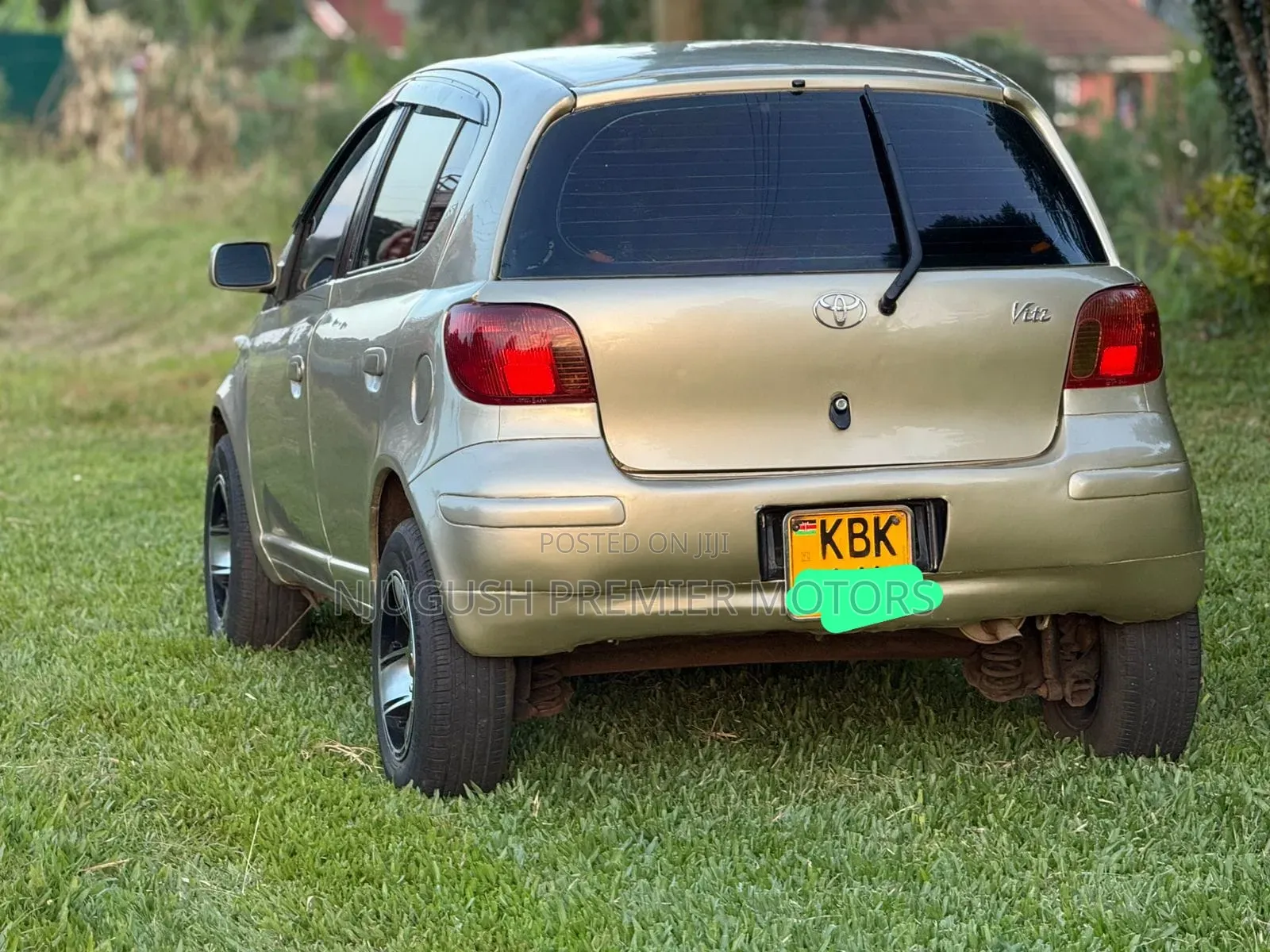 Toyota Vitz 2003 Silver