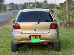 Toyota Vitz 2003 Silver