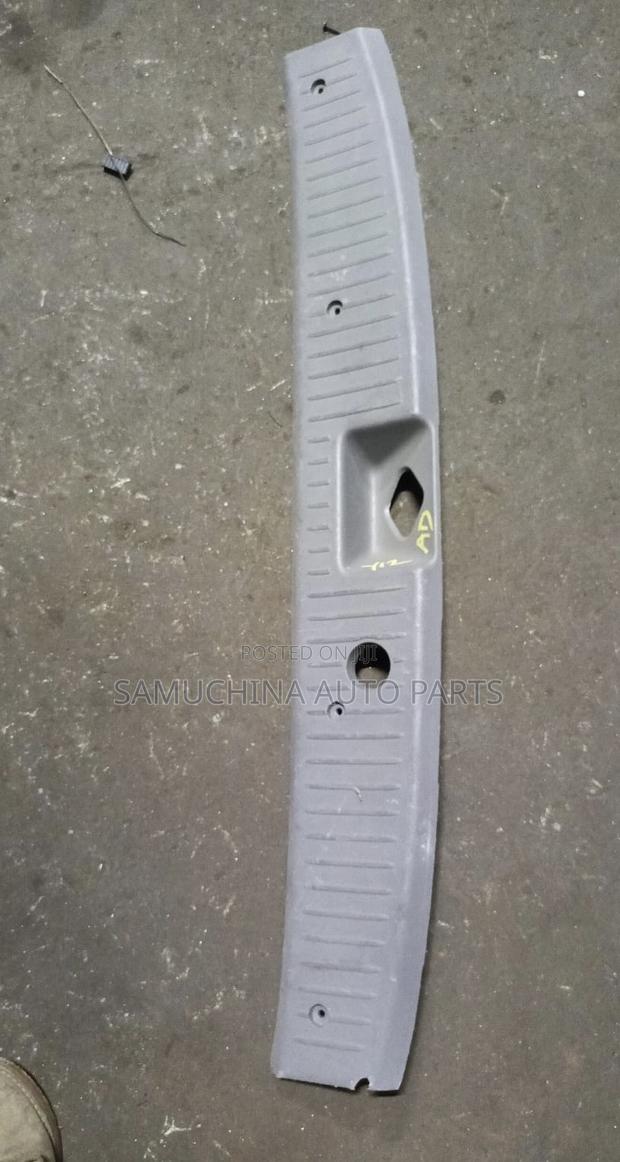 Boot Garnish Nissan Y12