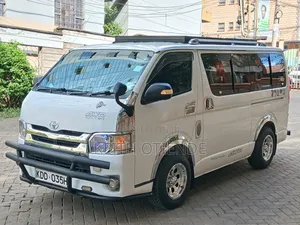 Toyota HiAce 2014 White