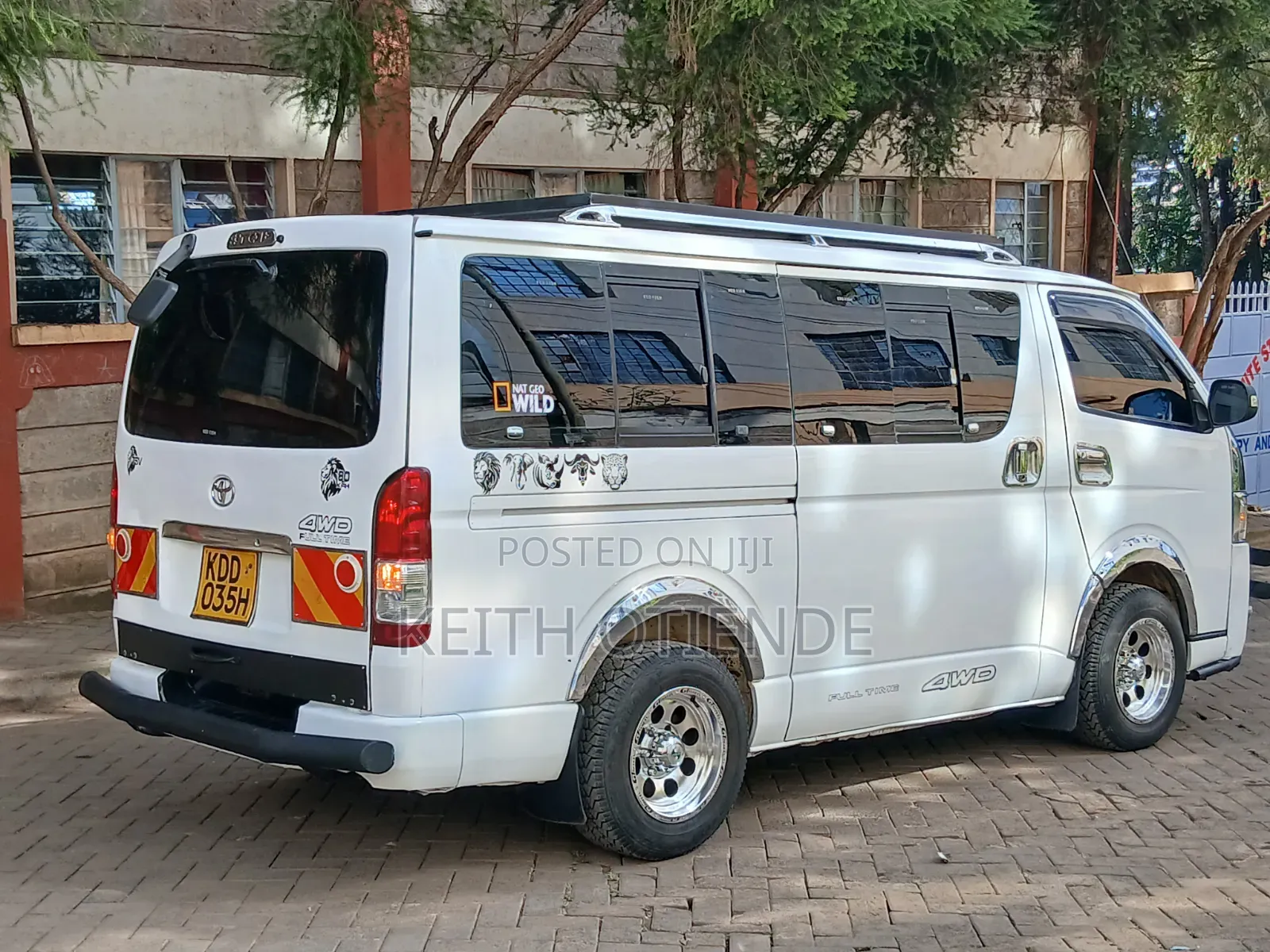Toyota HiAce 2014 White