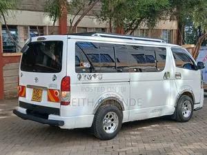 Toyota HiAce 2014 White