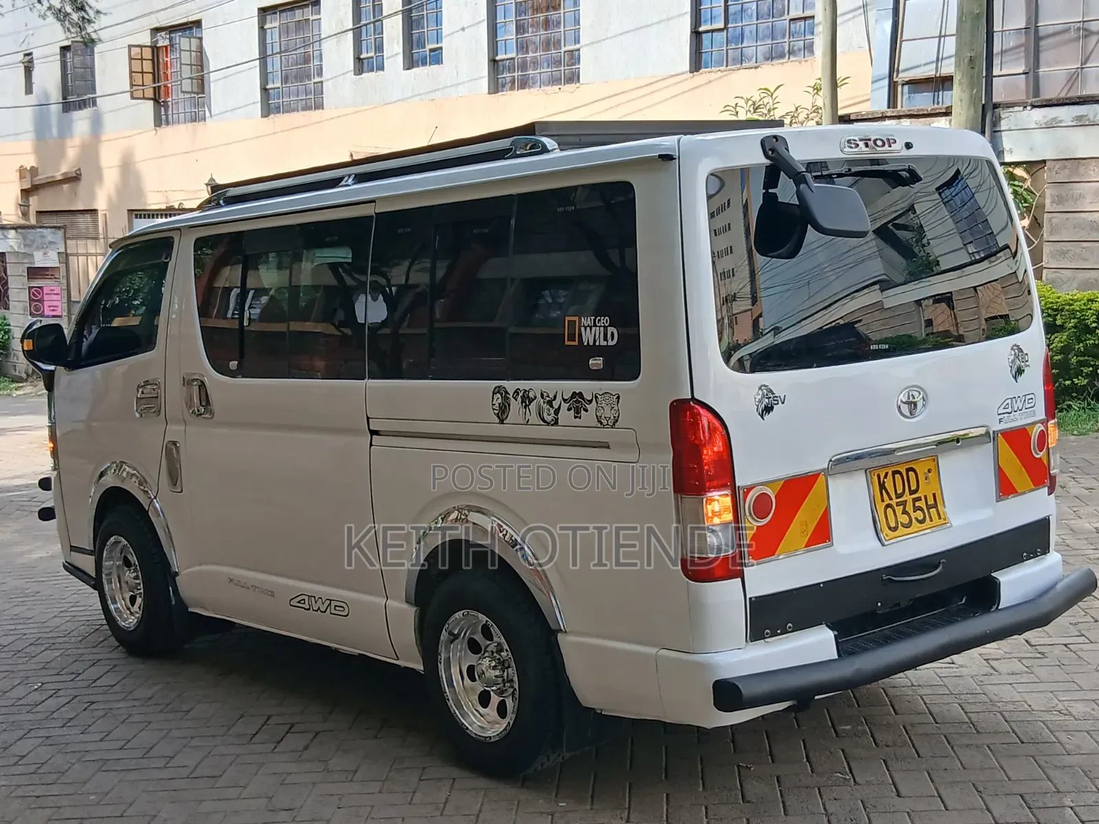 Toyota HiAce 2014 White
