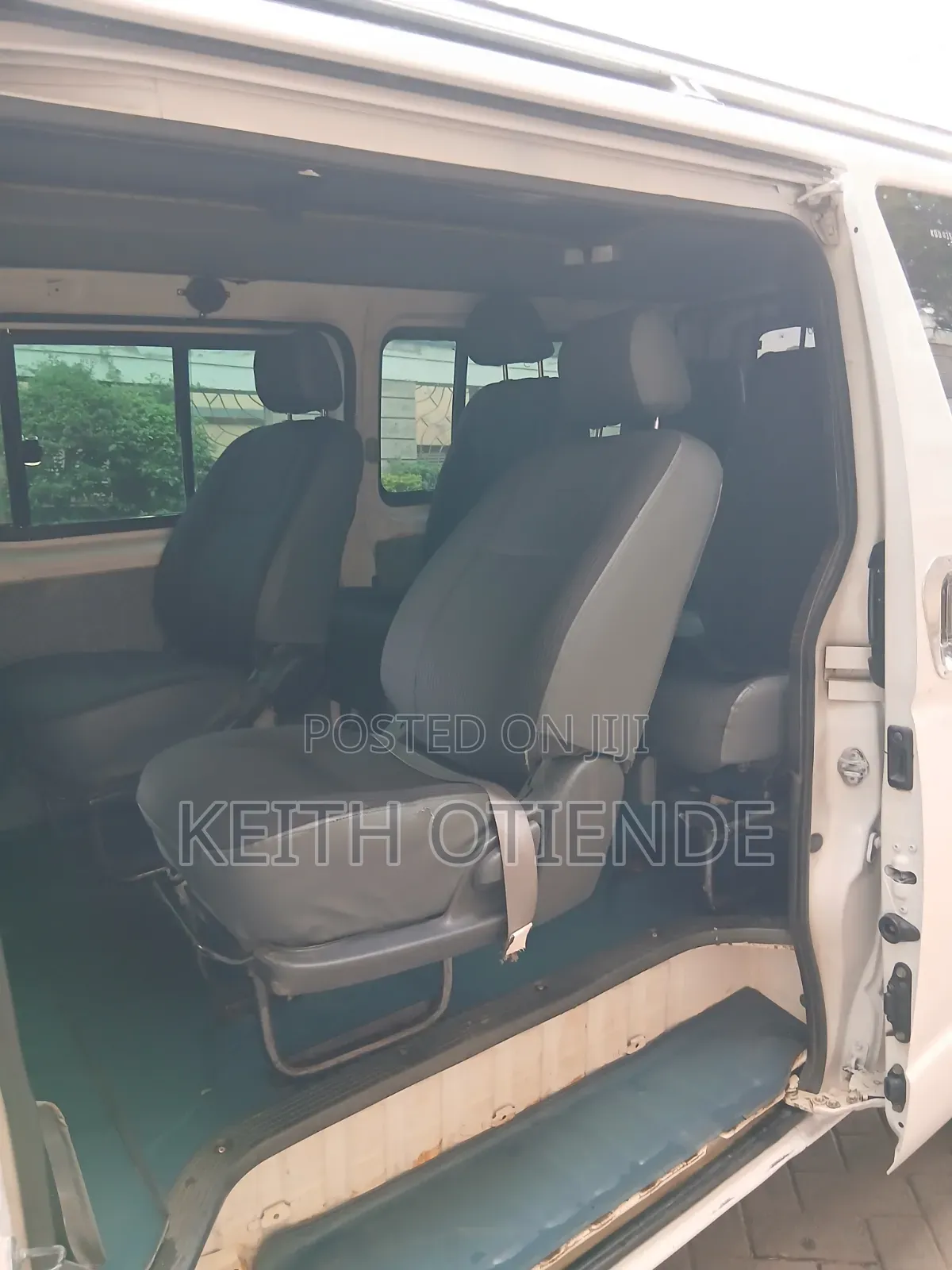 Toyota HiAce 2014 White