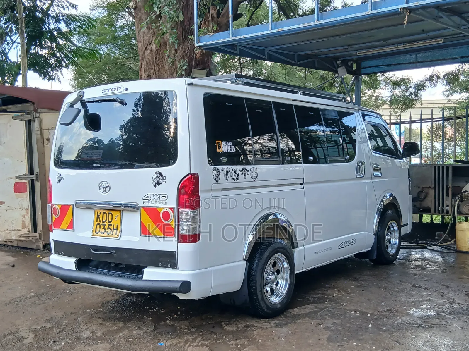 Toyota HiAce 2014 White