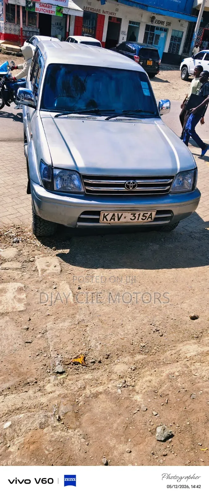 Toyota Land Cruiser Prado 1995 Silver