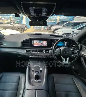 Mercedes-Benz GLS-Class GLS 400d 2022 Beige