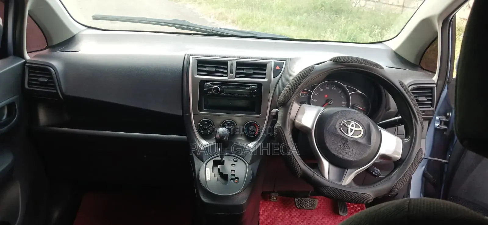 Toyota Ractis 2012 Blue