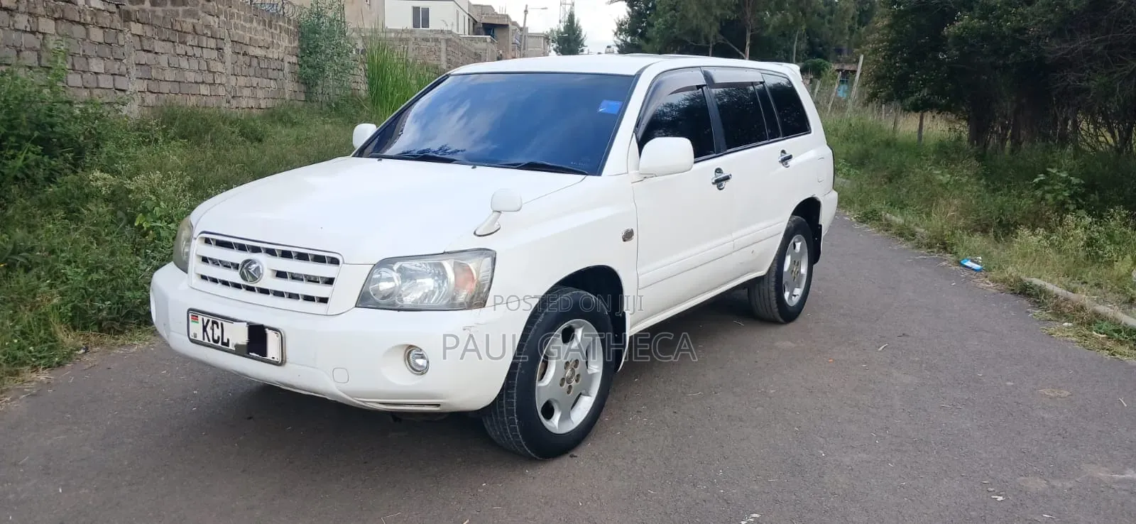 Toyota Kluger 2004 White