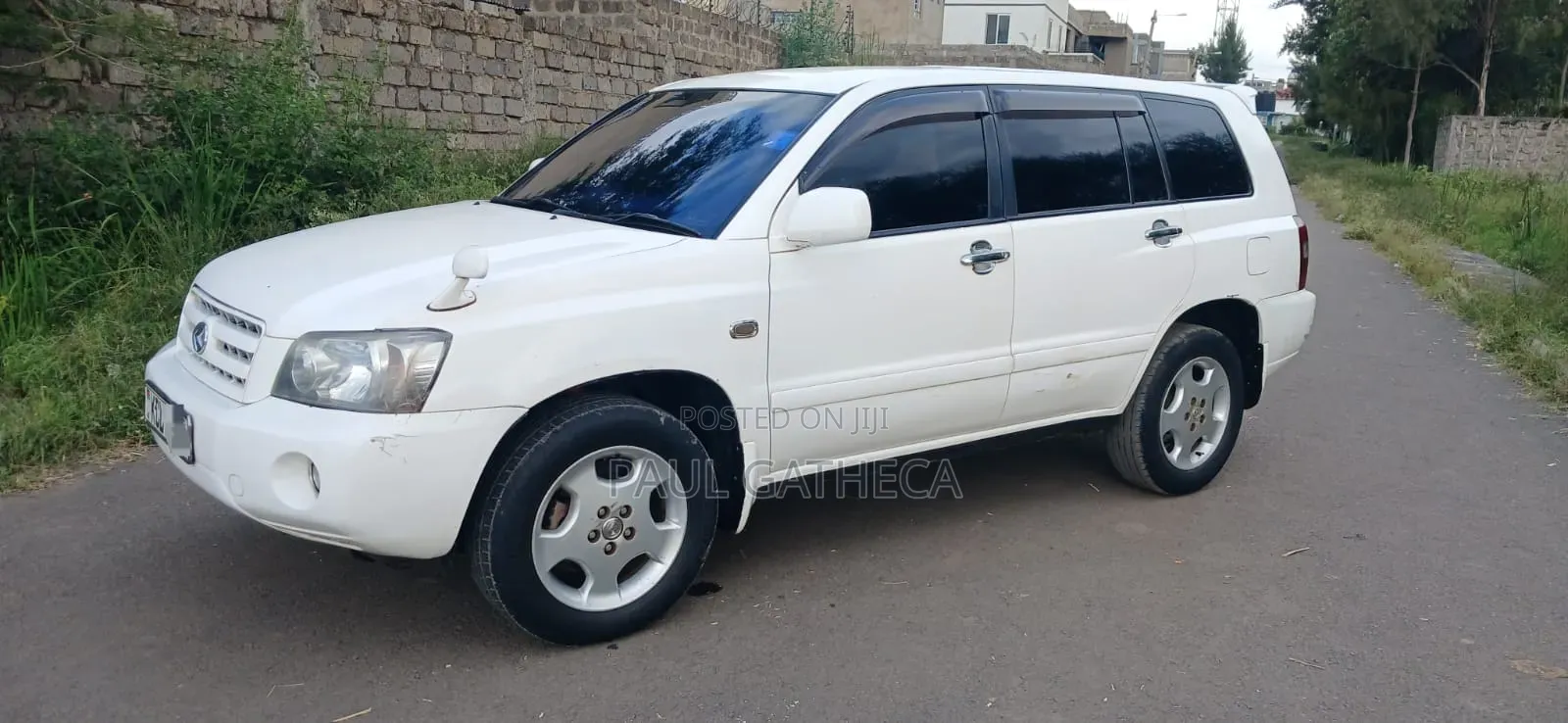 Toyota Kluger 2004 White
