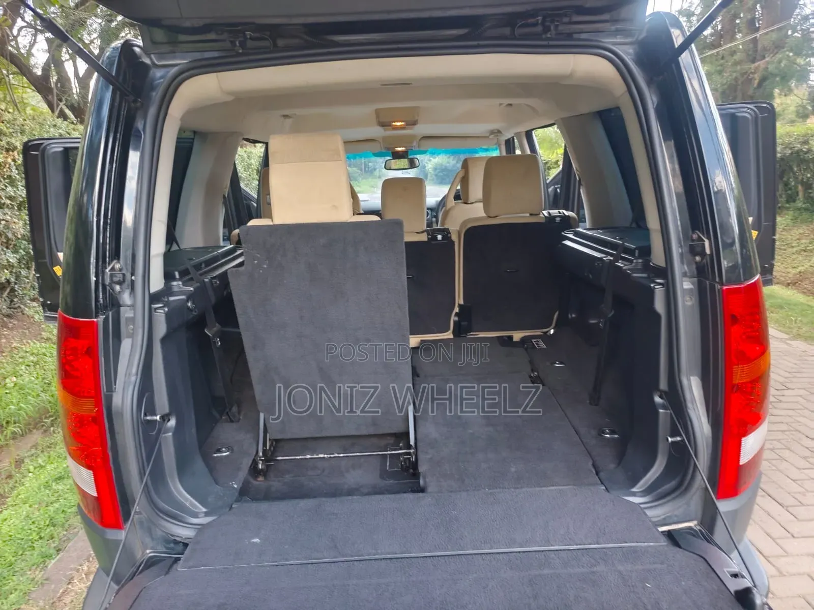 Land Rover Discovery 2005 Black