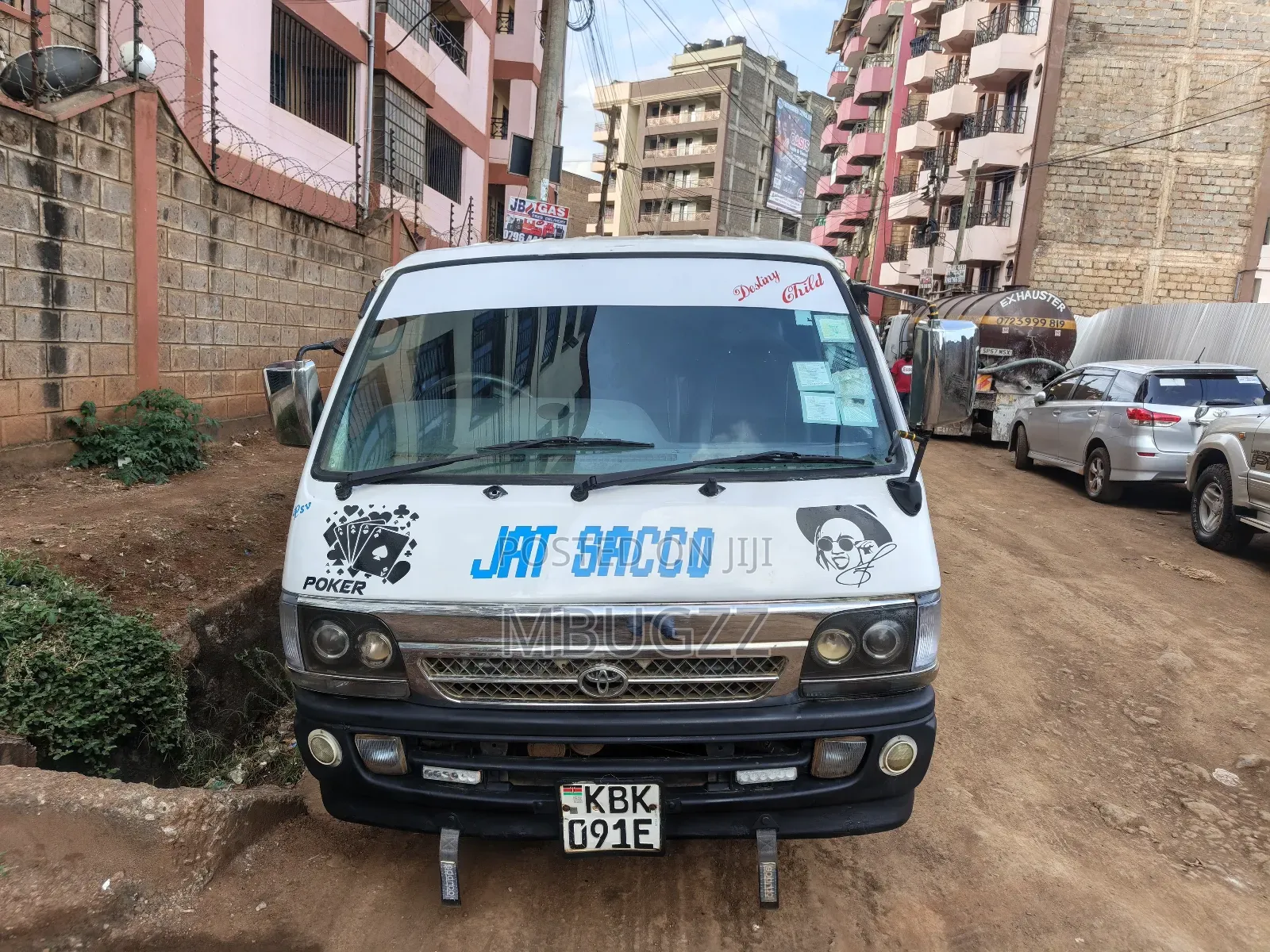 Toyota HiAce 2002 White