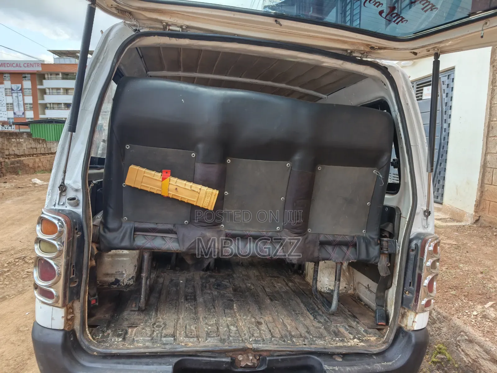 Toyota HiAce 2002 White