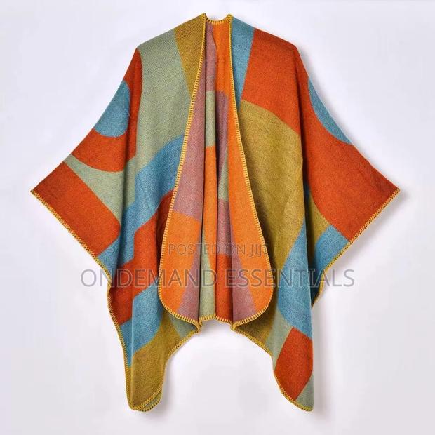 Women's Geometric Wrap Shawl/Poncho - thumbnail 6