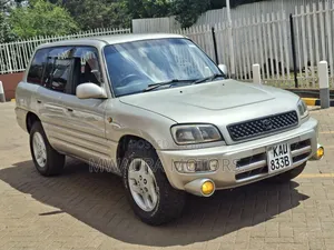 Toyota RAV4 1999 Silver