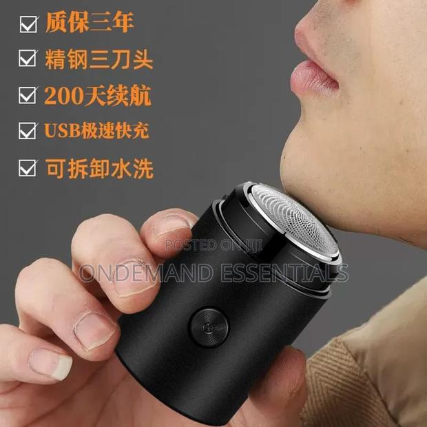 Men's Mini Electric Shaver With LCD Digital Display
