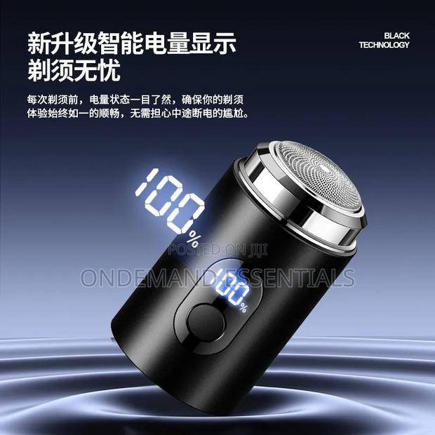Men's Mini Electric Shaver With LCD Digital Display - thumbnail 3