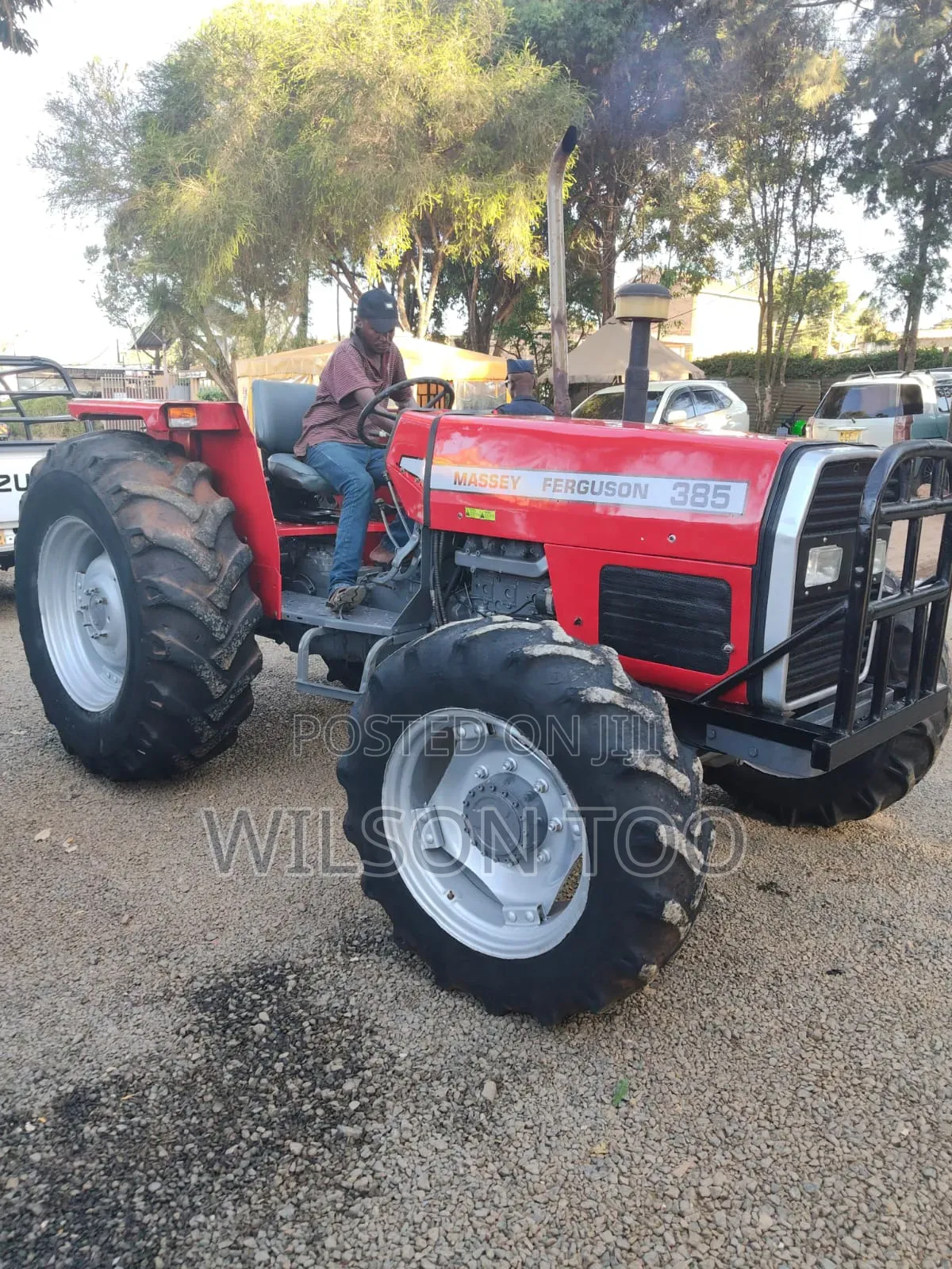 Tractor 385 4wd Local 2013