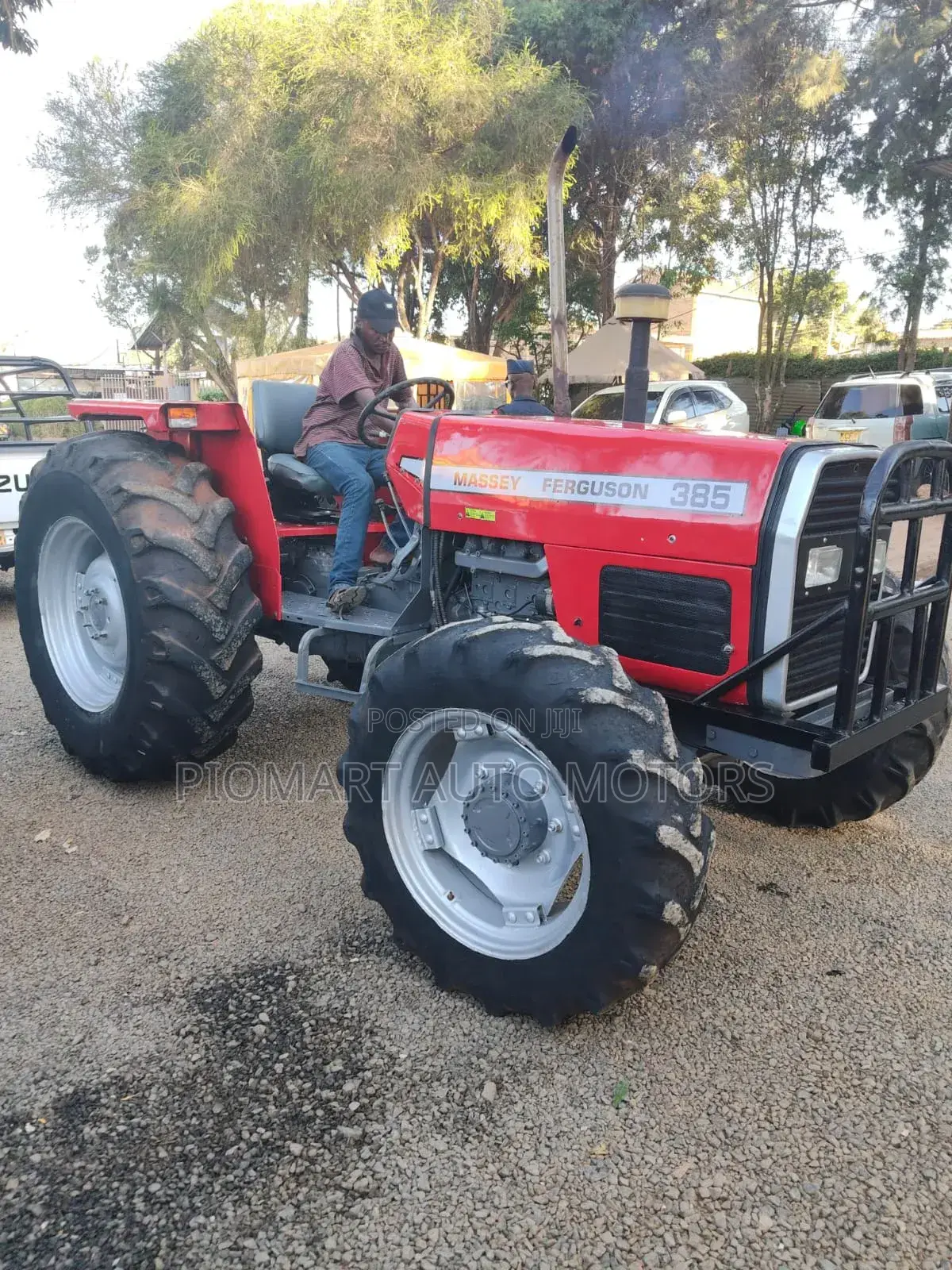 Tractor 385 4wd Local 2013