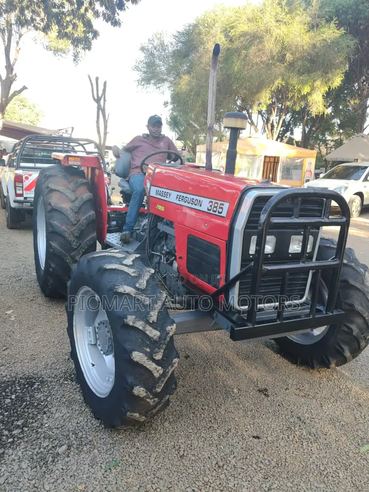 Tractor 385 4wd Local 2013
