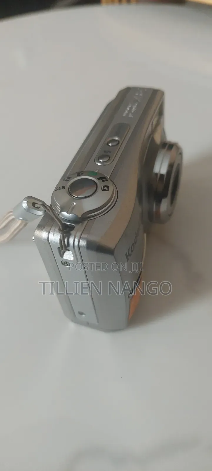 Digital Compact Camera
