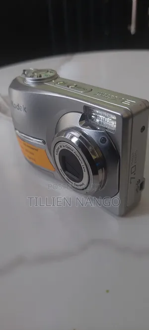 Digital Compact Camera