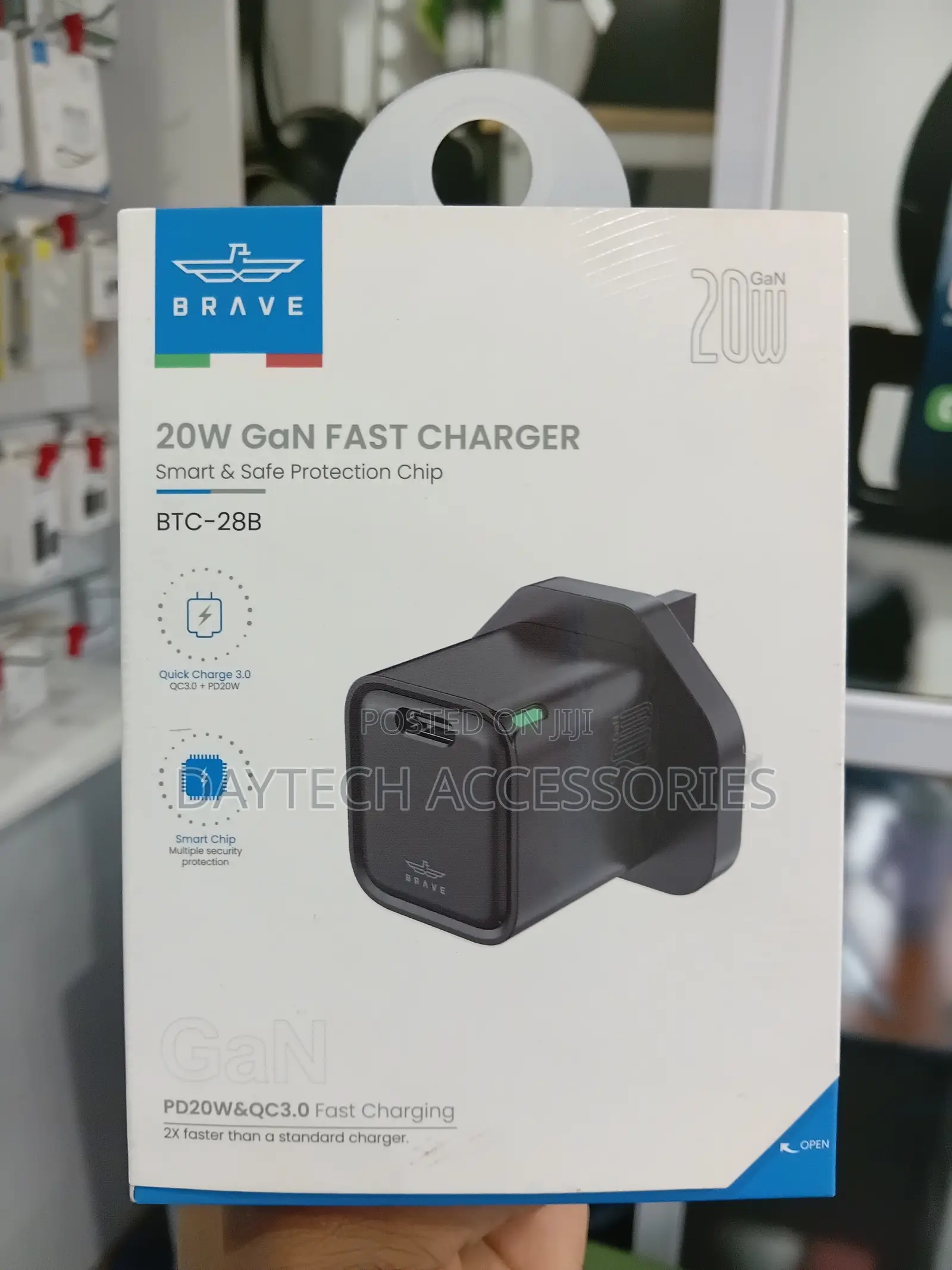 This Is a Brave BTC-28b 20w Gan Fast Charger Single Usb-C Port.
