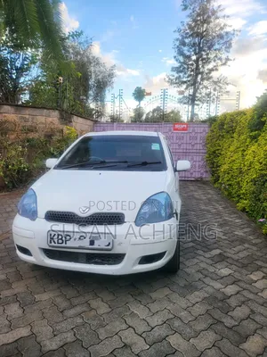Toyota Vitz 2004 White