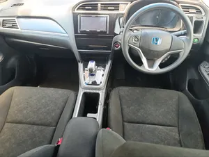 Honda Fit Shuttle 2018 White