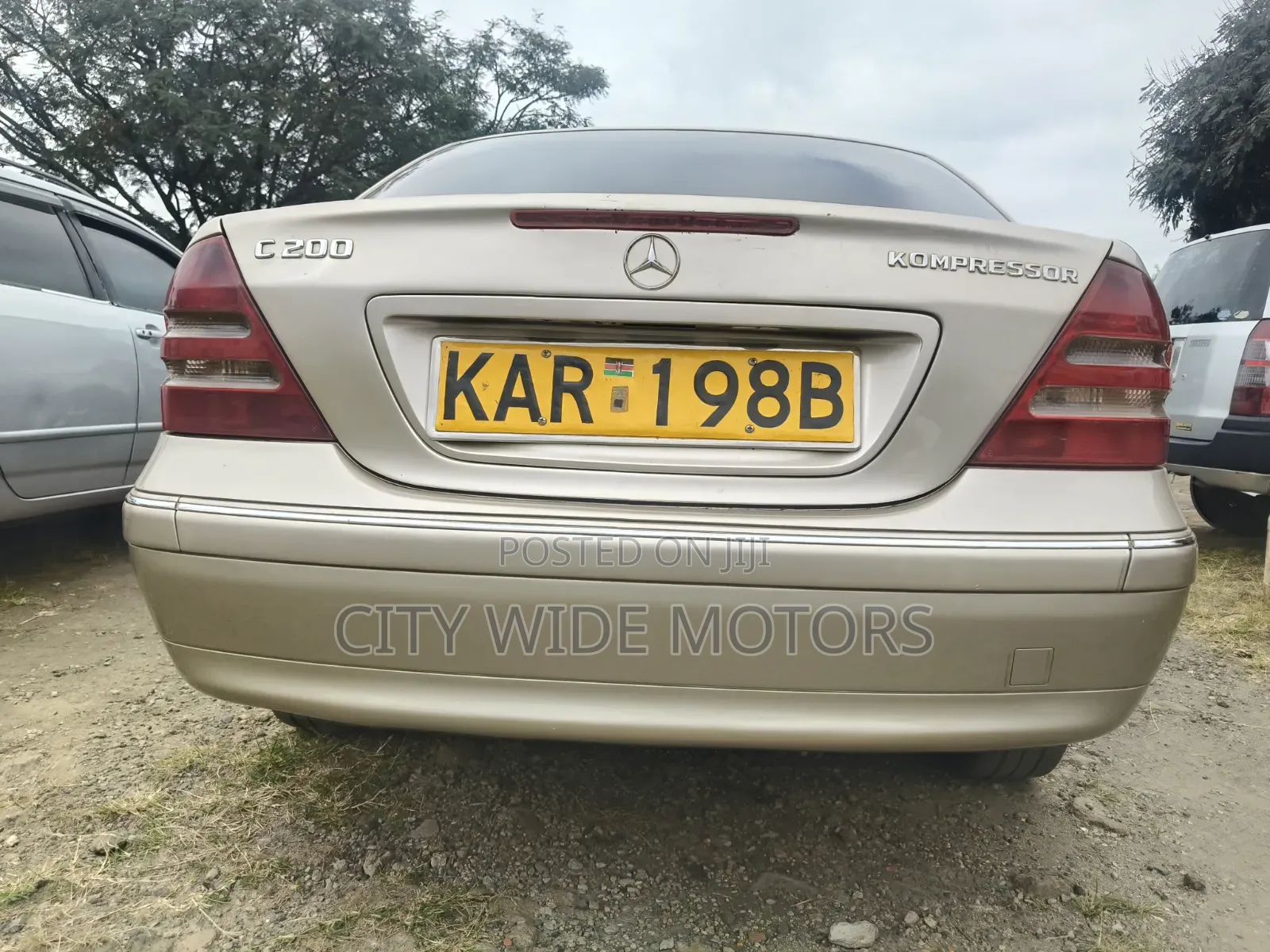 Mercedes-Benz C200 2004 Gold