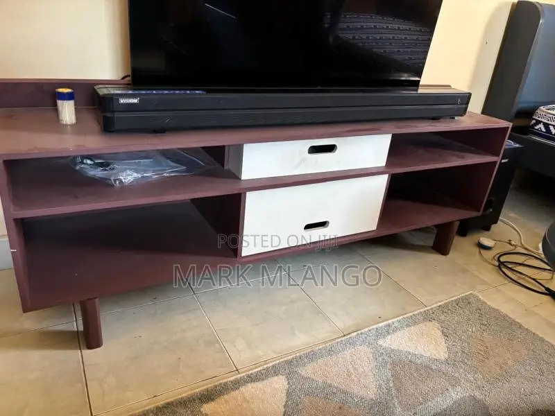 Moko Tv Stand