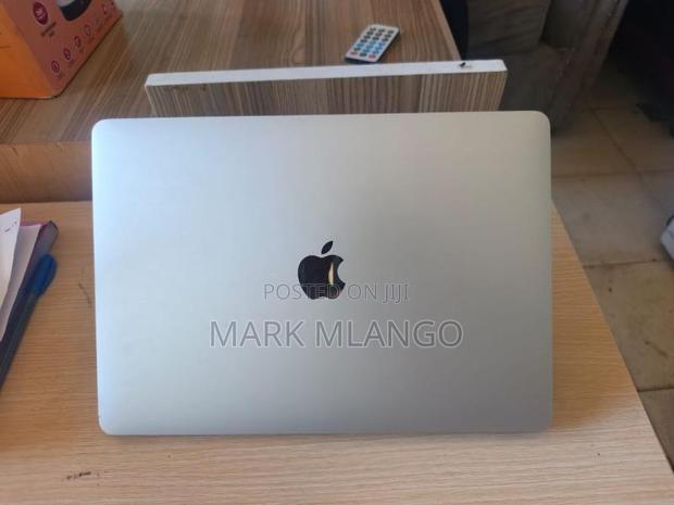 Laptop Apple MacBook Pro 2017 8GB Intel Core i5 SSD 256GB - thumbnail 2