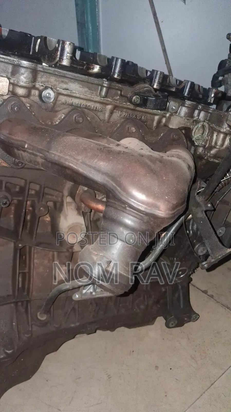 M271 Engine Exhaust Manifold
