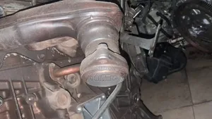 M271 Engine Exhaust Manifold