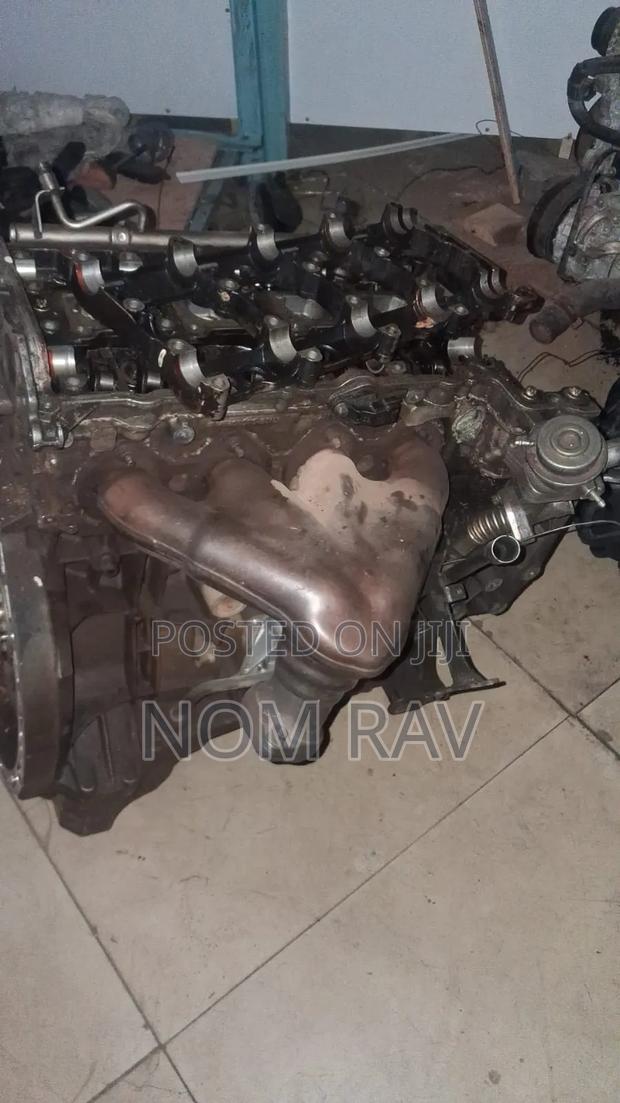 M271 Engine Exhaust Manifold - thumbnail 3