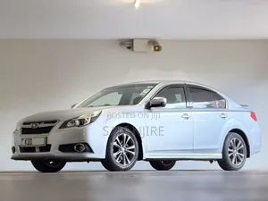 Subaru Legacy 2.5i Limited PZEV 4dr Sedan AWD (2.5L 4cyl CVT) 2014