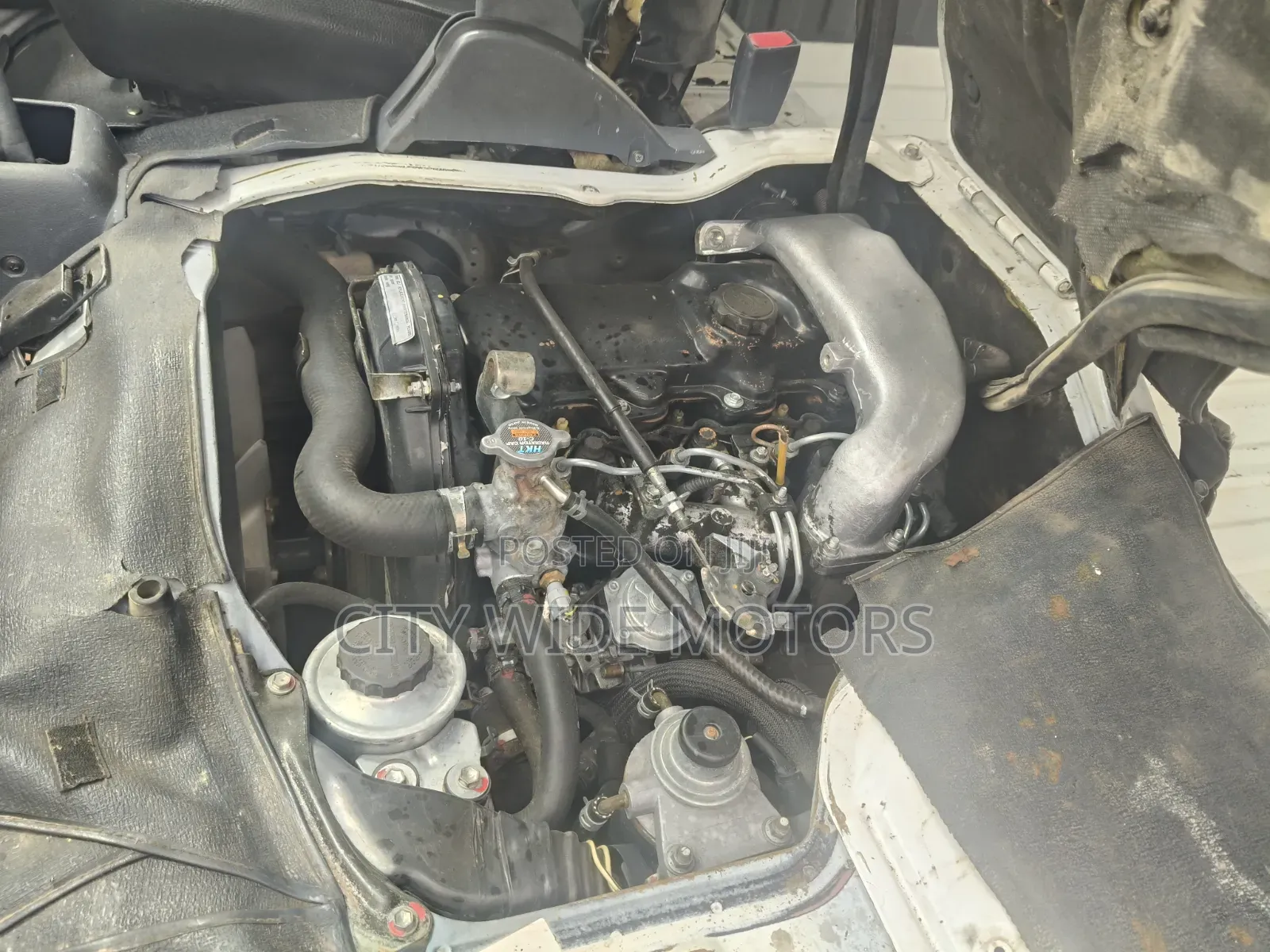 Toyota HiAce 2002 White