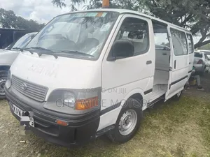 Toyota HiAce 2002 White