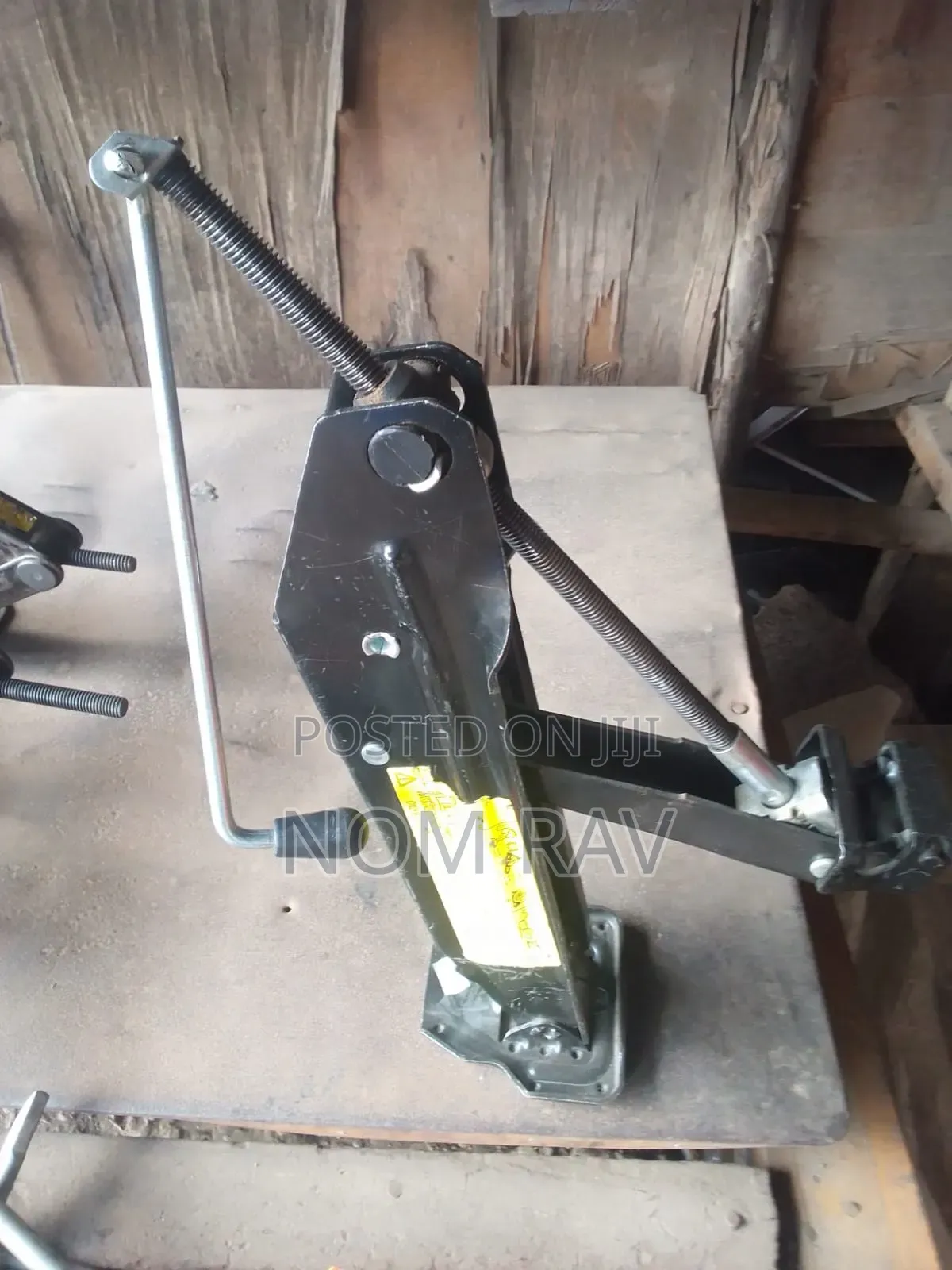 Mercedes Benz Jack