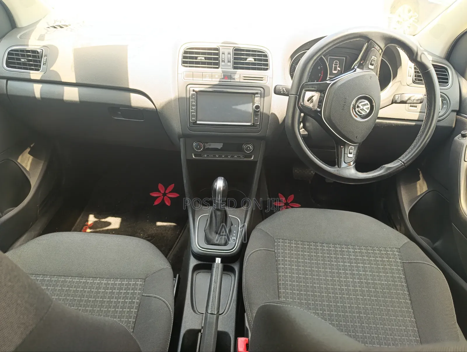 Volkswagen Polo 2018 Red