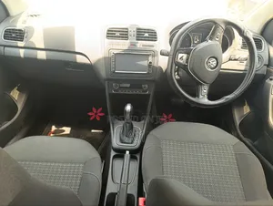 Volkswagen Polo 2018 Red
