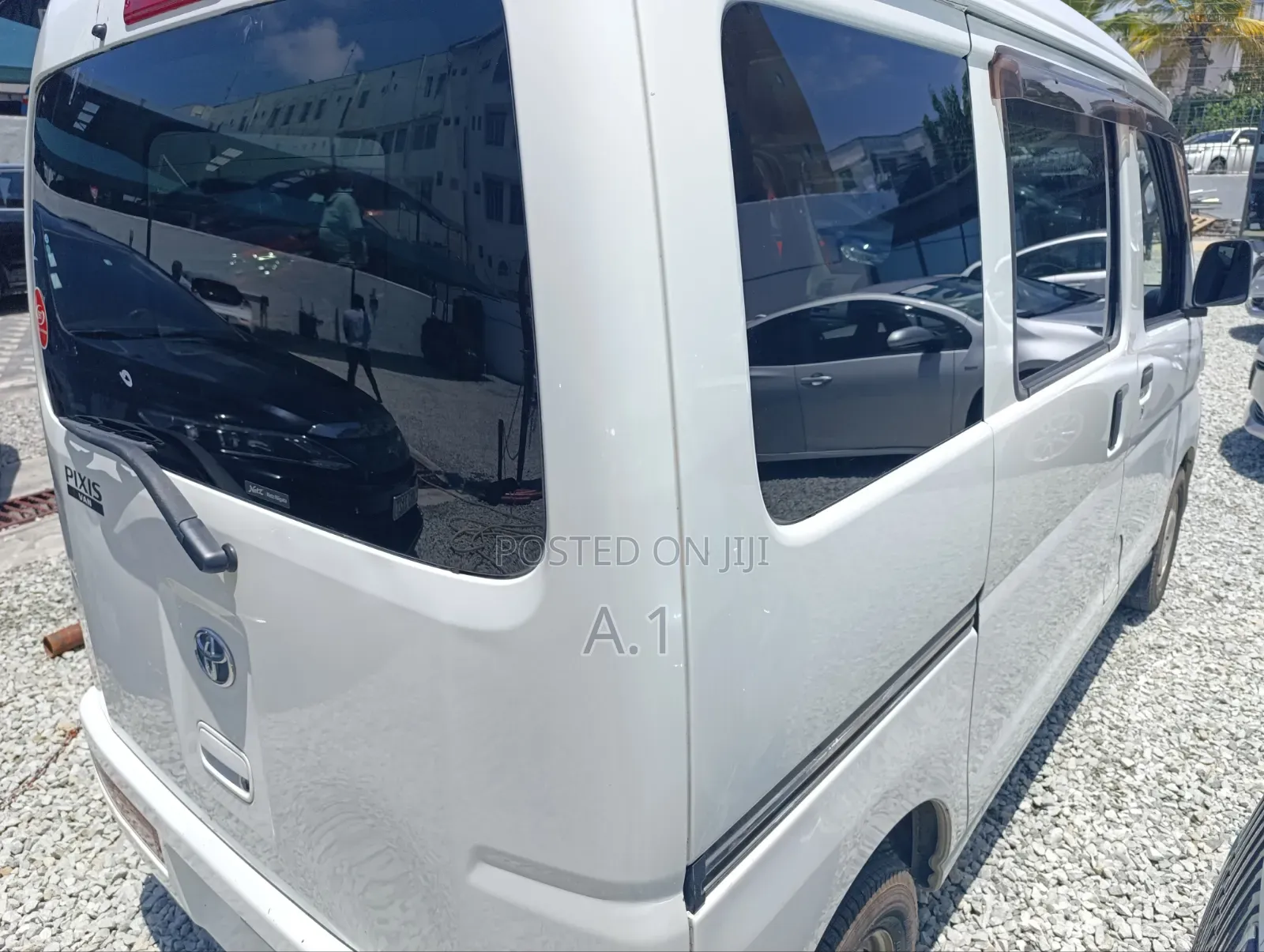 Toyota Pixis Van