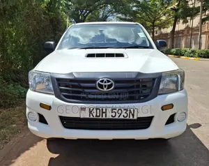 Toyota Hilux 2015 White